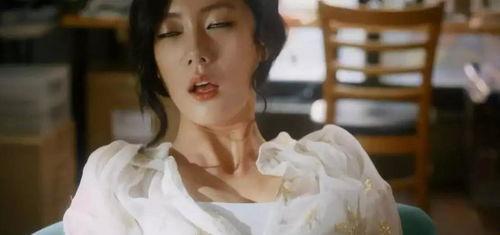 女生痛哭爆料化妆品视频,女生化妆品背后的真实真相